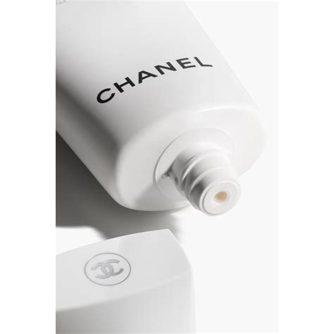 chanel le blanc range|chanel le blanc face wash.